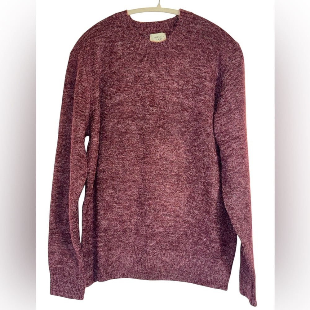American Eagle Outfitters Men's SOFT  and warm Maroon Crewneck Sweater